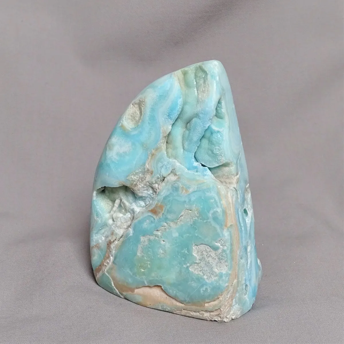Aragonite blue polished 534g Afghanistan