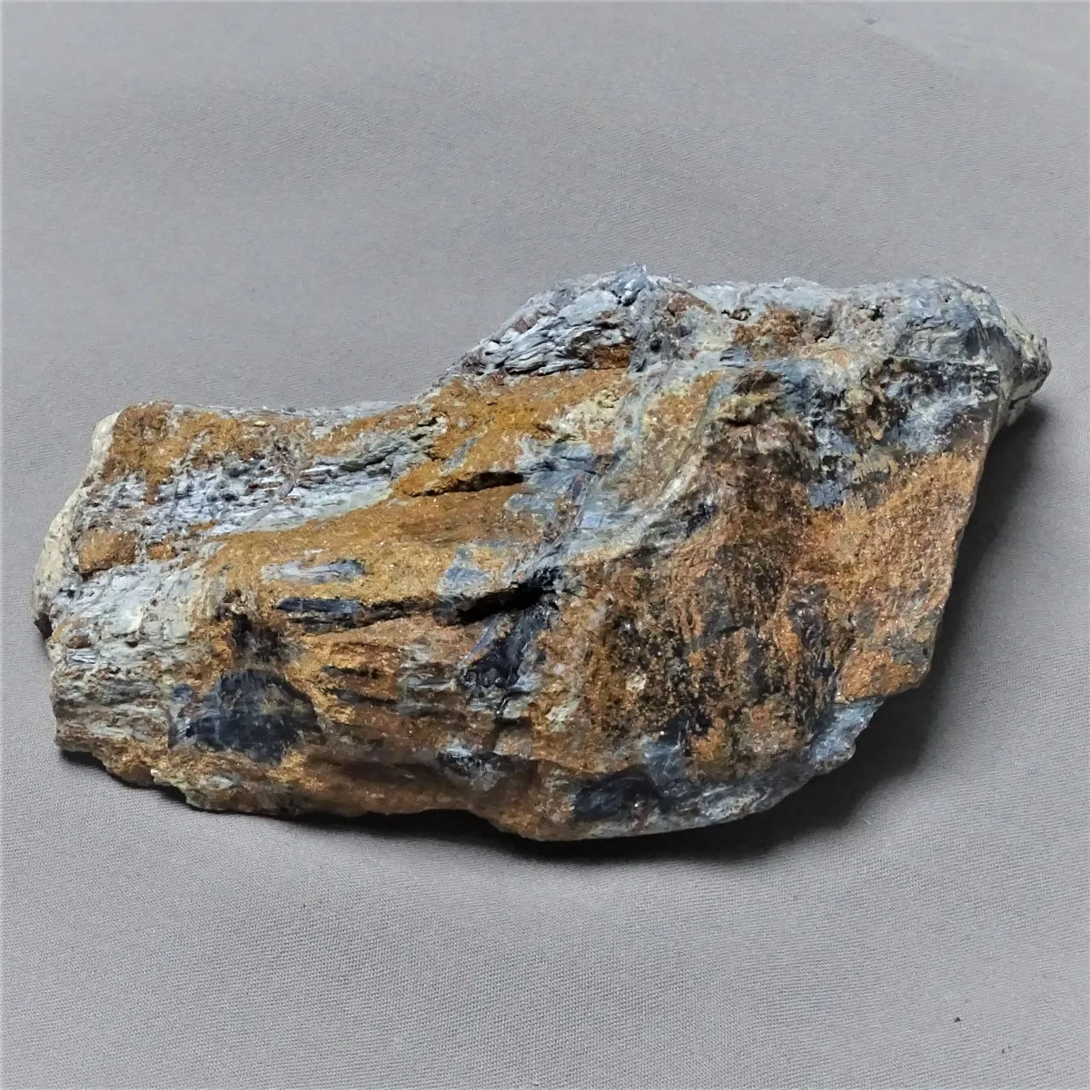 Pietersite raw mineral 554g Nambia
