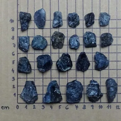 Iolit/Cordierit 100g výhodné balení 22 kusů, Tanzánie