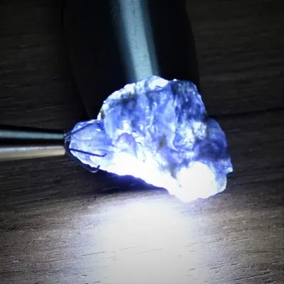 Iolit/Cordierit 100g výhodné balení 22 kusů, Tanzánie