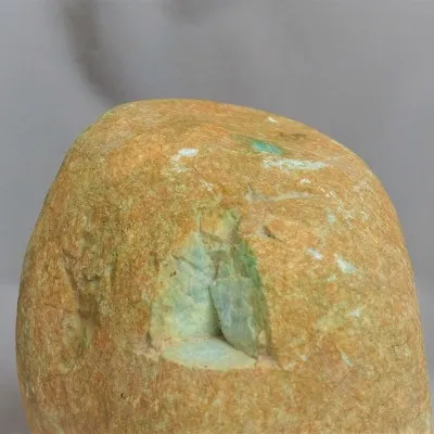 Jadeit valoun 2,4g Barma (Myanmar)