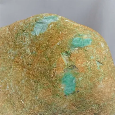 Jadeit valoun 2,4g Barma (Myanmar)