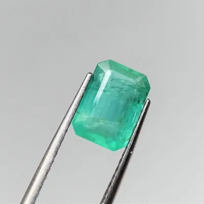 Natural cut emerald 2,54 ct, Zambia