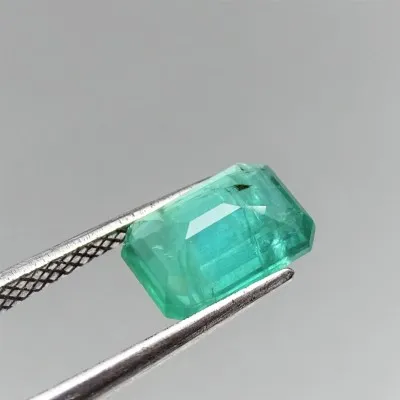 Natural cut emerald 2,54 ct, Zambia