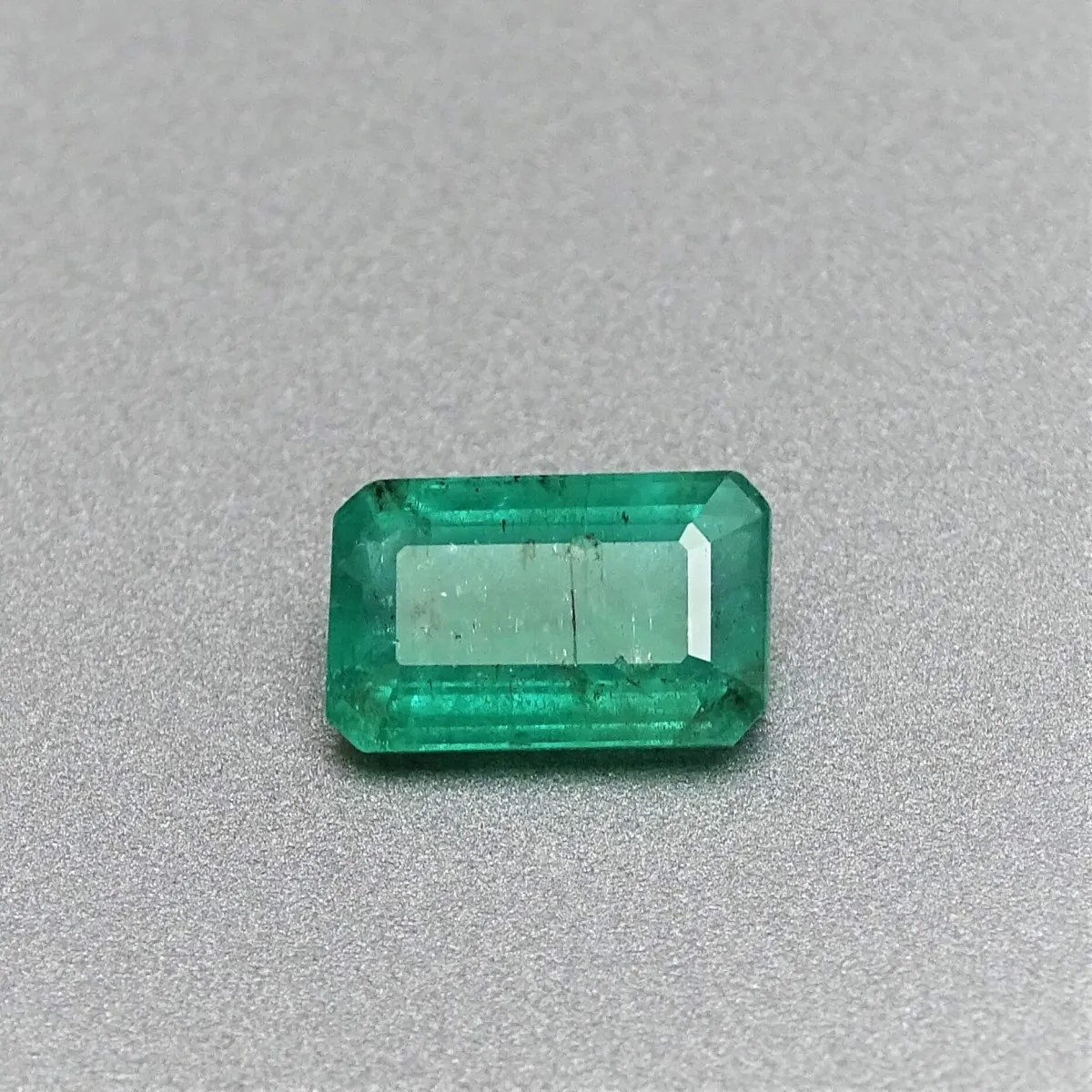 Natural cut emerald 2,78 ct, Zambia