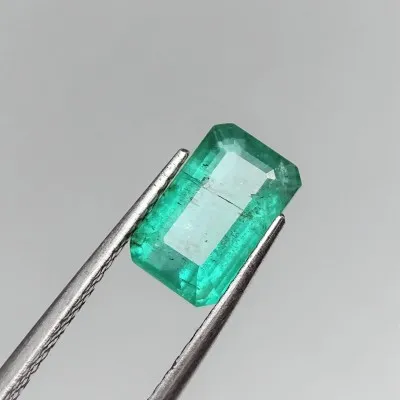 Natural cut emerald 2,78 ct, Zambia