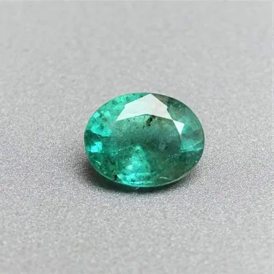 Natural cut emerald 1,76 ct, Zambia