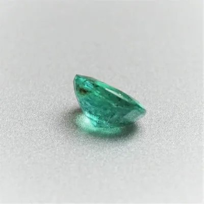 Natural cut emerald 1,76 ct, Zambia