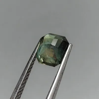 Alexandrite - 2,33 ct Sri Lanka CGL certificate member of the GIA Association