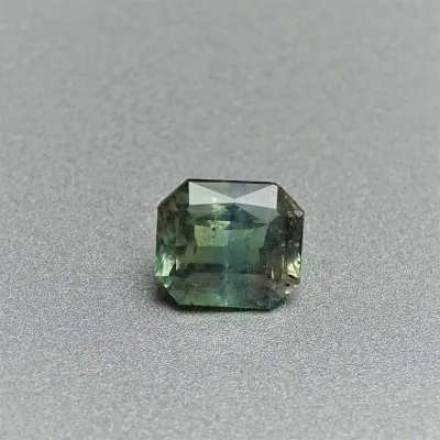 Alexandrite - 2,33 ct Sri Lanka CGL certificate member of the GIA Association