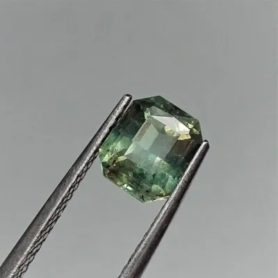 Alexandrite - 2,33 ct Sri Lanka CGL certificate member of the GIA Association