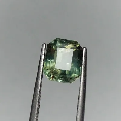 Alexandrite - 2,33 ct Sri Lanka CGL certificate member of the GIA Association