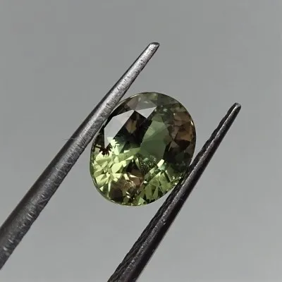 Alexandrite - 2,40 ct Sri Lanka CGL certificate member of the GIA Association
