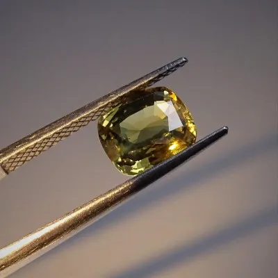 Alexandrite - 3,05 ct Sri Lanka CGL certificate member of the GIA Association