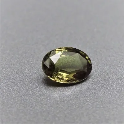 Alexandrite - 1,20 ct Sri Lanka CGL certificate member of the GIA Association