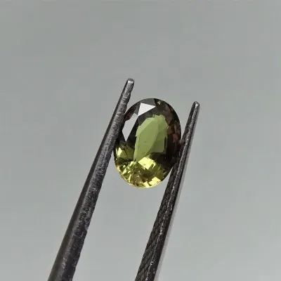 Alexandrite - 1,20 ct Sri Lanka CGL certificate member of the GIA Association
