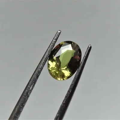 Alexandrite - 1,20 ct Sri Lanka CGL certificate member of the GIA Association