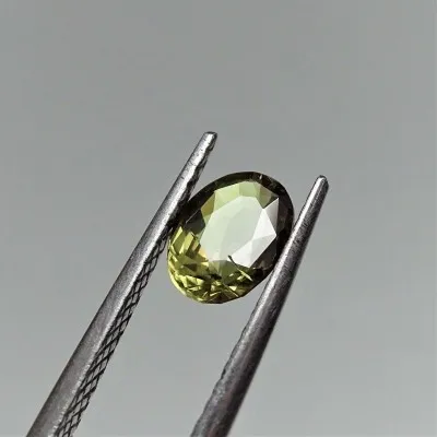 Alexandrite - 1,20 ct Sri Lanka CGL certificate member of the GIA Association