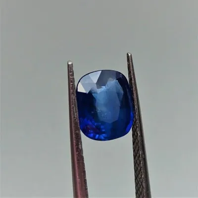 Sapphire royal blue 3,42 ct Sri Lanka CGL (Ceylon Gem Lab) member of the GIA certificate