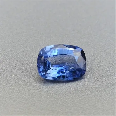 Sapphire blue 1,84 ct Sri...