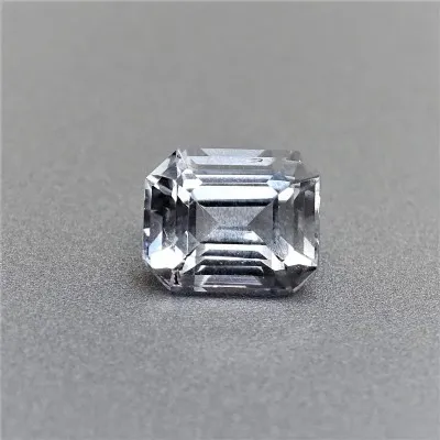 White sapphire 2.02 ct Sri Lanka CGL (Ceylon Gem Lab) member of the GIA certificate