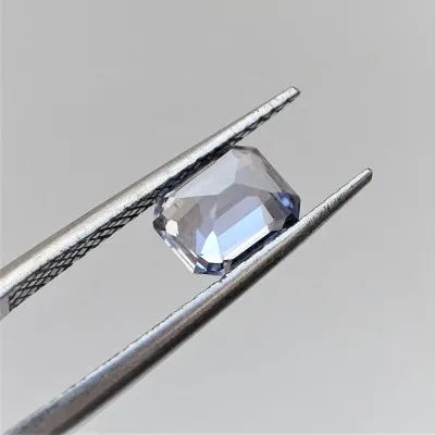 White sapphire 2.02 ct Sri Lanka CGL (Ceylon Gem Lab) member of the GIA certificate