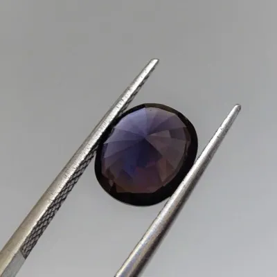 Spinel - 3,44 ct, Sri Lanka, certificate CGL (Ceylon Gem Lab) member associations GIA