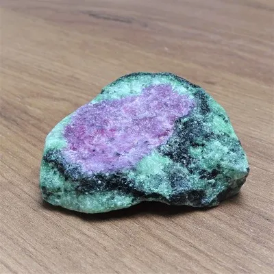 Rubín v zoisitu 184g, Tanzánie top kvalita