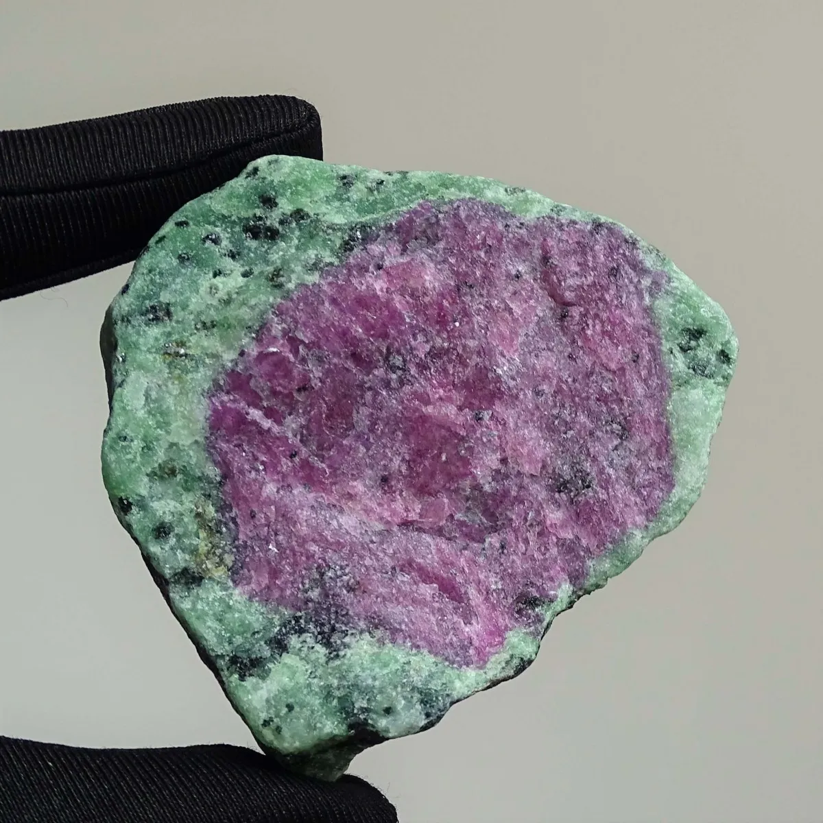 Ruby in zoisite 184g, Tanzania top quality