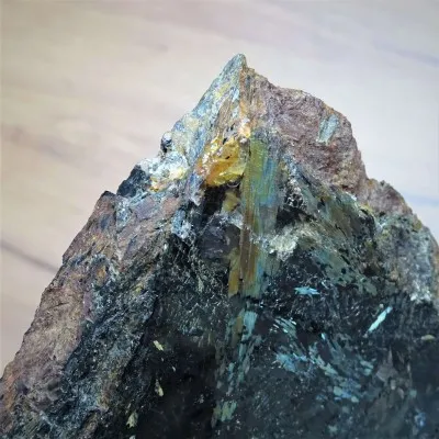 Nuummite leštěný plát 693g, Grónsko, unikátní vzácný sbírkový kus