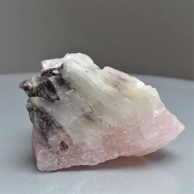 Morganite natural crystal 109,8g, Brazil