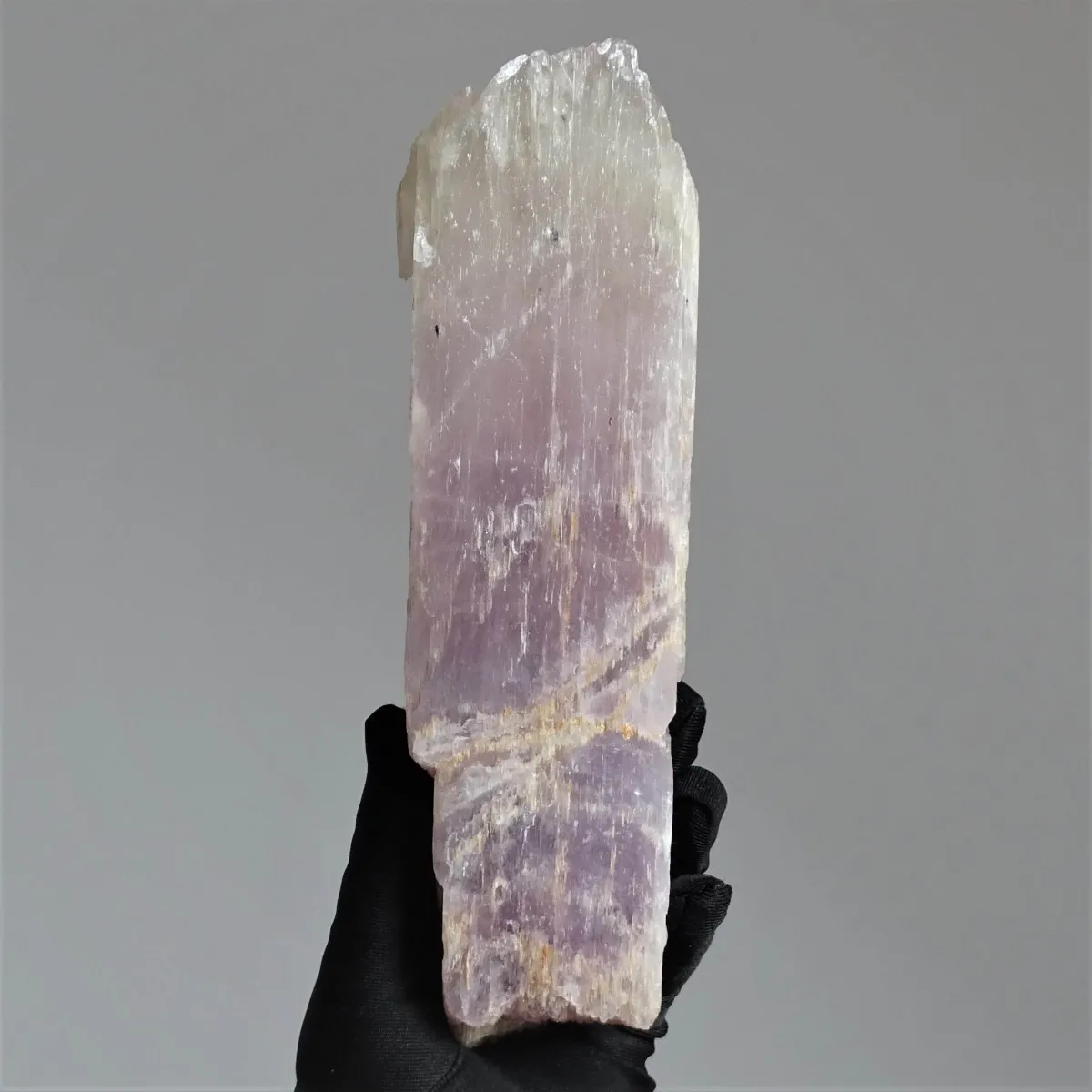 Kunzit 1223g, Afganistán