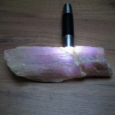 Kunzit 1223g, Afganistán