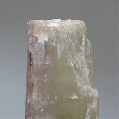 Hiddenite Naturkristall 488g, Afghanistan