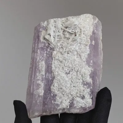 Kunzite with albite 345g,...