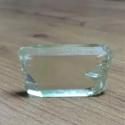 Hiddenit přírodní krystal 22,7g, Afganistán