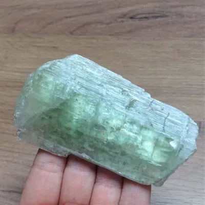 Hiddenit přírodní krystal 155,6g, Afganistán