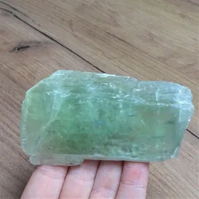 Hiddenit přírodní krystal 155,6g, Afganistán