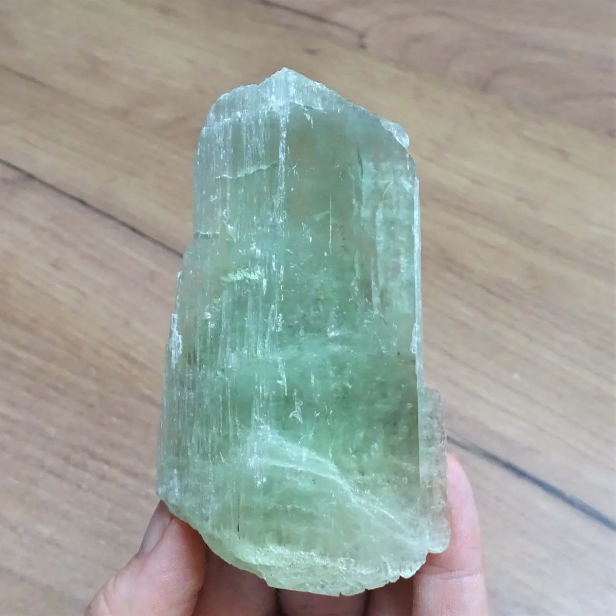 Hiddenit přírodní krystal 155,6g, Afganistán