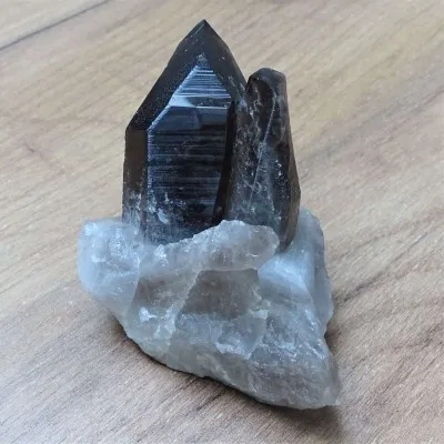 Záhněda přírodní krystaly 248g, Brazílie