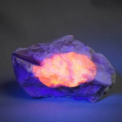 Hackmanite raw mineral 438g, Afghanistan