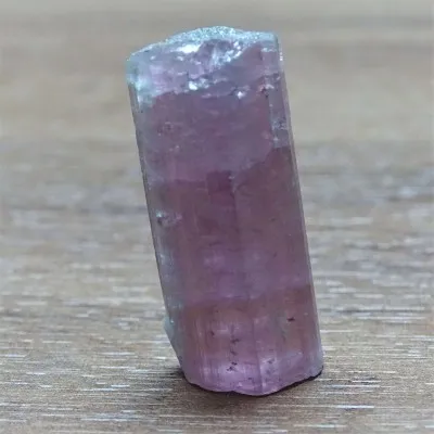 Tourmaline natural crystal 22,5g Afghanistan