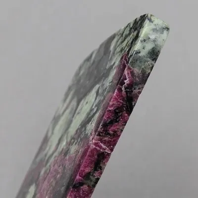 Eudialyte polished plate 78,9g, Russia