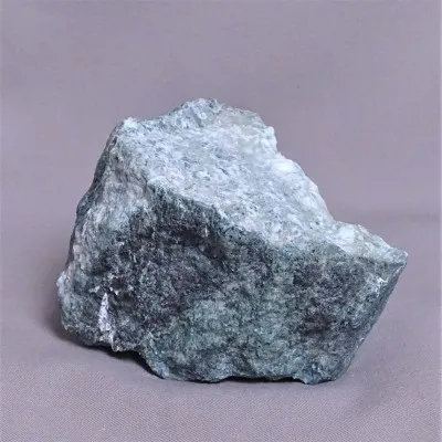 Larimar přírodní surový minerál 747g, Dominikánská republika