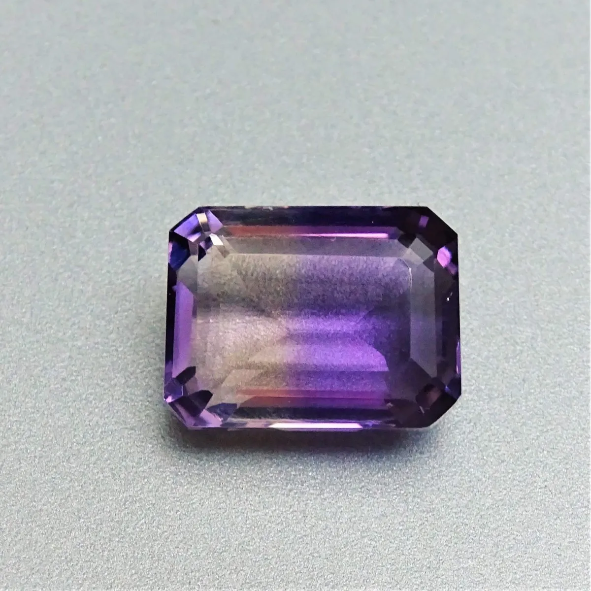 Geschliffener Ametrin 18,67 ct, Bolivien