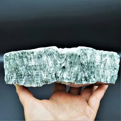 Serafinit přírodní minerál 1238g Rusko