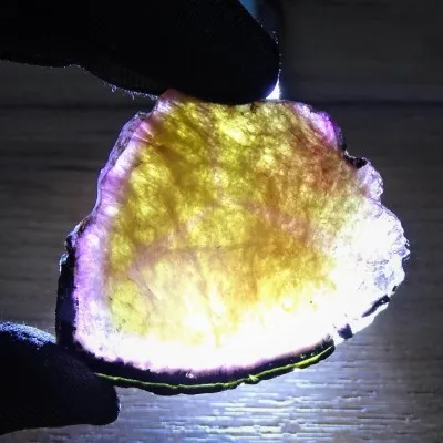 Turmalín přírodní leštěný plát 16,5g, Brazílie