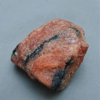 Triplite raw mineral 159,3g, Pakistan
