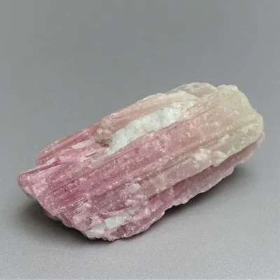 Rubelite/red tourmaline 89,6g, Brazil