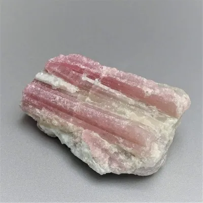 Rubelite/red tourmaline 89,6g, Brazil